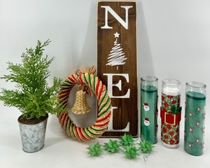 lot 39 image: Noel Sign & Holiday Decor Bundle Wreath, Candles, Origami Stars & Mini Tree