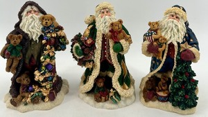 lot 44 image: Boyds Holiday Santa Trio Father Christmas, Star Spangled Nick & Kringleton