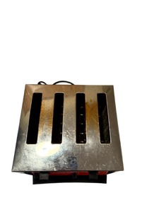 lot 4 image: Vintage Toastmaster Hotess 4-Slot Toaster