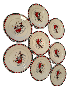 lot 17 image: Fine Porcelain Holiday Plate Set