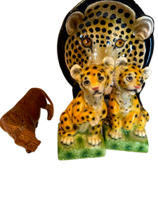 lot 56 image: Grouping of LeopardBig Cat Decorative Items