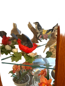 lot 113 image: Extensive Assortment of Bird Figurines, Dioramas, and Accents