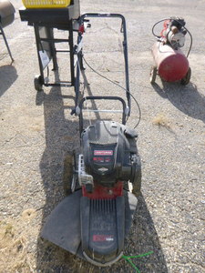 lot 38 image: Craftsman 22 String Trimmer