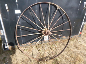 lot 40 image: Vintage Wagon Wheel