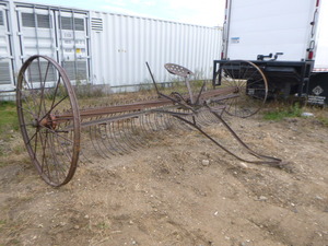 lot 3 image: Vintage Hay Rake