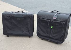 lot 122 image: Quality High End TUMI Luggage Lot #4