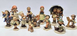 lot 116 image: Great Estate Lot of Vintage HUMMEL Figurines