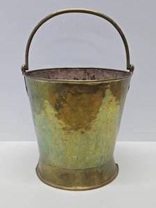 lot 134 image: Very Nice Looking Antique Hammered Brass Bucket wIron Handle