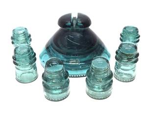 lot 139 image: Group of Antique Blue Glass Insulators including LARGE Insulator