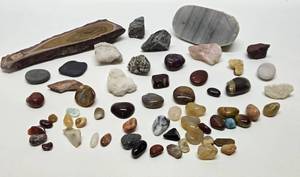 lot 142 image: Nice Estate Lot of Polished Agates Gemstones etc