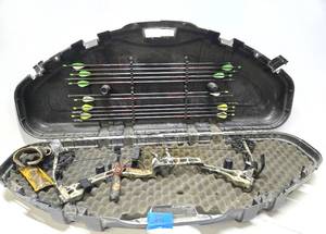 lot 36 image: Fully Functional HuntingArchery Bow wGood Hard Case #5