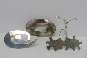 lot 78 image: Group of Unworn Larger Size Sterling Silver BroochesJewelry #6