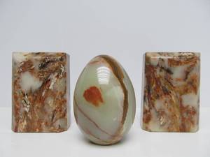 lot 206 image: Large Heavy Carved Onyx Bookends & Large Egg