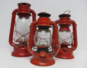 lot 212 image: Lot of 3 Different Vintage Red Metal Lanterns