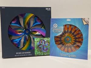 lot 283 image: 2 Brand New Lawn  Garden WIND SPINNER Decorations