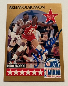 lot 11C image: Hakeem Olajuwon Auto 1990 NBA Hoops #23 Basketball Card