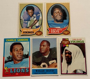 lot 28D image: (5) Vintage Football Star and Rookie Cards - Bubba Smith RC, Charlie Sanders RC, (2) Eller, Davis
