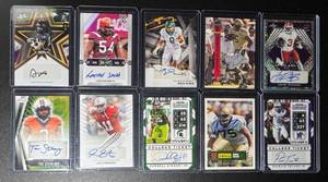 lot 126B image: 10-Card Packers RC Auto Football Card Lot (All players have been on the Packers team at one point in their career) (8)