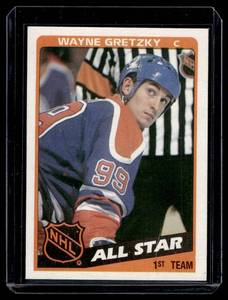 lot 141 image: Wayne Gretzky 1984 Topps #154 Vintage Hockey Card