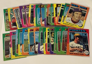 lot 155 image: 1975 Topps Baseball 32 Card Vintage Lot