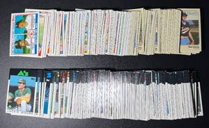 lot 94B image: 300 Baseball Card Lot - 1983 Topps, 1983 Fleer, 1986 Topps