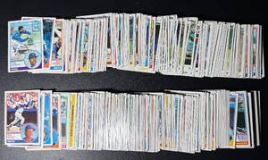 lot 95B image: 300 Baseball Card Lot - 1983 and 1984 Topps