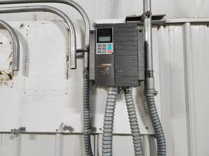 lot 107 image: Saftronics 200-230V 3-Phase 64.8A Frequency Drive GP10E1ST32015B1