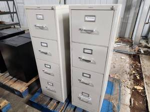 lot 115 image: Lot of (2) Metal File Cabinet 4-drawer