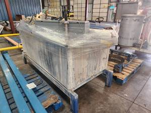 lot 60 image: Steam Heated Hot Water Wash Tank with Electric Pump