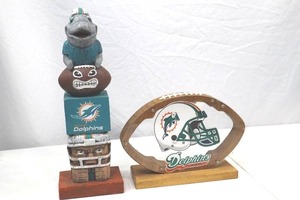 lot 3 image: Miami Dolphins Collectible Fan Decor Lot