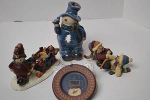 lot 110 image: Christmas Snowman & Winter Figurine Lot, 4 Pieces