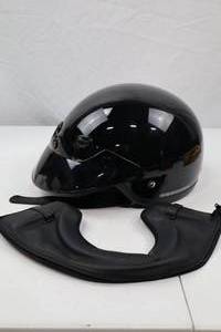 lot 57 image: Boulevard DOT Motorcycle Helmet with Removable Liner, Size M