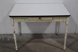 lot 64 image: Vintage Kitchen Table with Drawer, 40 x 25 x 31