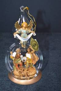 lot 123 image: Fontanini Gloria In Excelsis Deo Blown Glass Ornament in Box