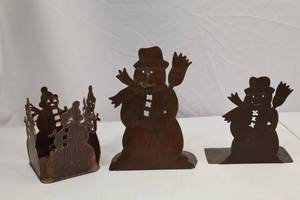 lot 142 image: Lot of Metal Snowman Candle Holders - Christmas Decor