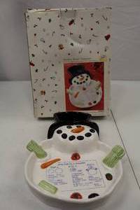 lot 146 image: Build a Better Snowman Ceramic Serving Dish with Box