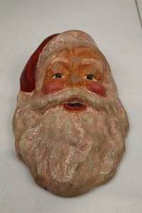 lot 155 image: Vintage Santa Claus Wall Plaque Christmas Decoration