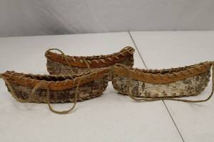 lot 164 image: Vintage Birch Bark Canoe Ornaments