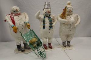 lot 176 image: Set of 3 Snowman Holiday Decorations, 15 Inch Tall Figurines