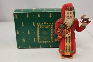 lot 232 image: Pine Tree Lodge Santa Wood Look Christmas Figure with Box