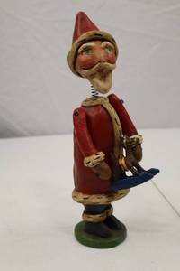 lot 251 image: Penny McAllister Santa Figurine, 2004 Midwest Christmas Decor