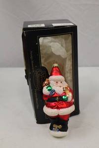 lot 257 image: Vintage Glassworks Santa Christmas Glass Ornament in Box
