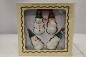 lot 258 image: Set of 4 Snowman Christmas Ornaments in Box
