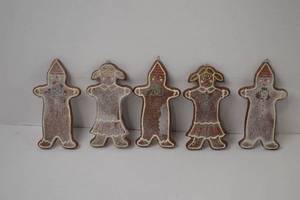 lot 197 image: 5 Gingerbread Christmas Ornaments, 6.5in Tall, Assorted Designs