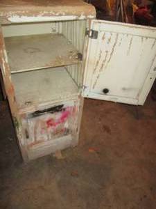 lot 346 image: Vintage wood 2-door pantry approx 1...