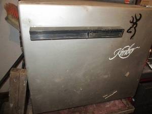 lot 359 image: Vintage Frigidaire fridgette...