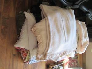 lot 15 image: Bountiful bundle of blankets, pillo...