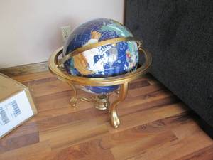 lot 17 image: Gorgeous and colorful world globe s...