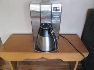 lot 21 image: Stainless steel Mr. Coffee brew sta...