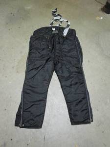 lot 73 image: Refrigiwear Large winter bibs...